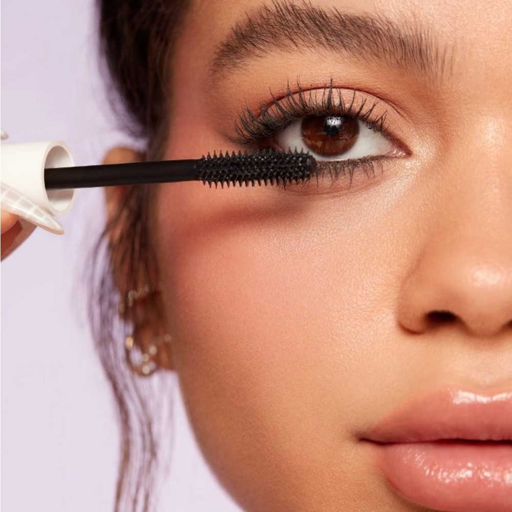 NEW Morphe 2 Wink & Wow Nourishing
Mascara - Black - Picture 2 of 6